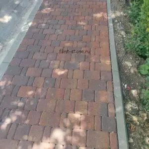 Установка дорожного бордюра